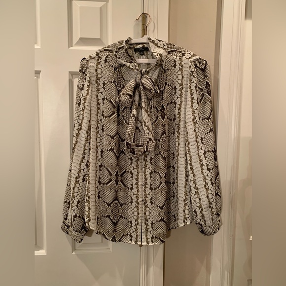 J. Crew Drapery Tie-Neck Snakeskin Print Blouse Size 12 - Picture 6 of 11
